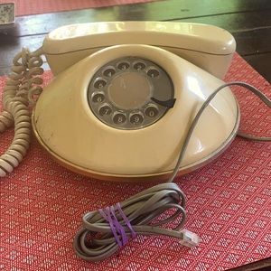 Antic/vintage lovely phone